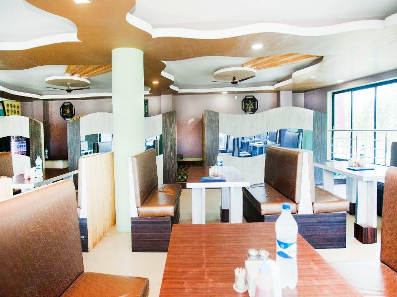 Oyo 343 Pop Life Hotel Banke Exterior foto