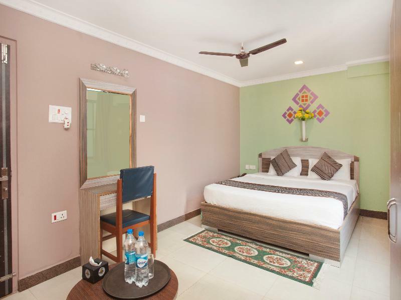 Oyo 343 Pop Life Hotel Banke Exterior foto
